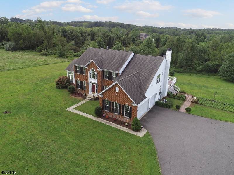 12 Surrey Way - Photo 1