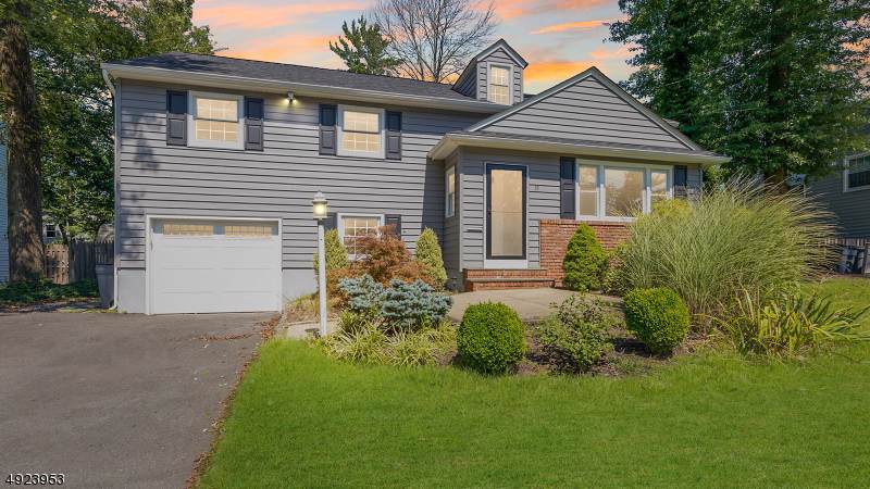 35 Bradford St - Photo 1