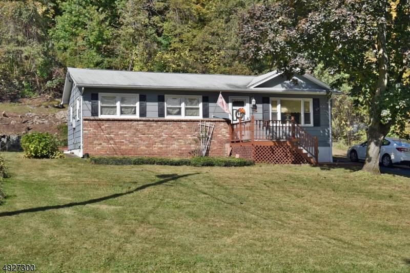 20 Andrea Dr - Photo 1