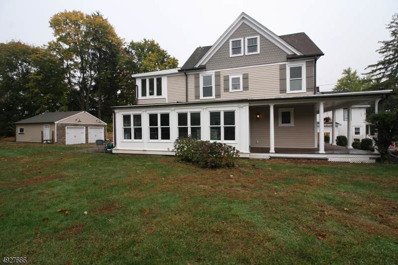 39 Wesley Ave - Photo 1