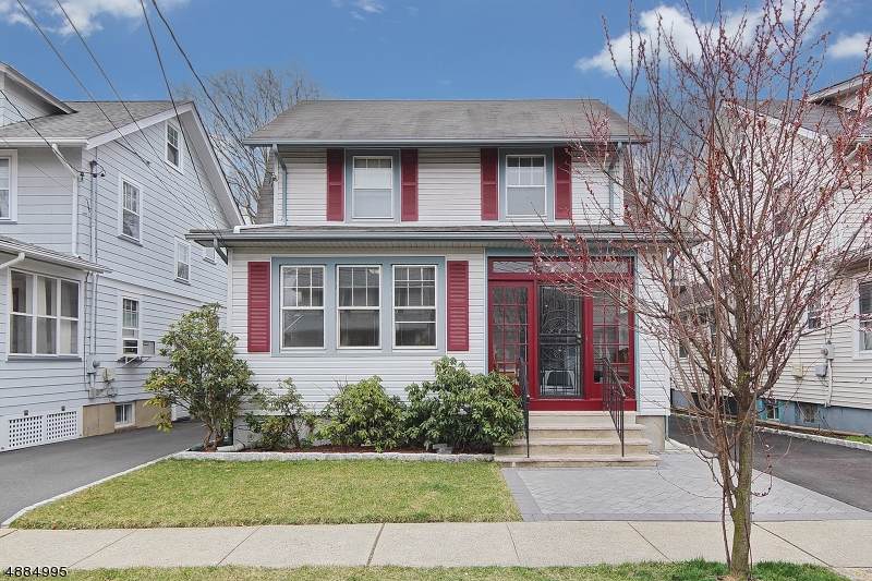 30 Hudson Ave - Photo 1