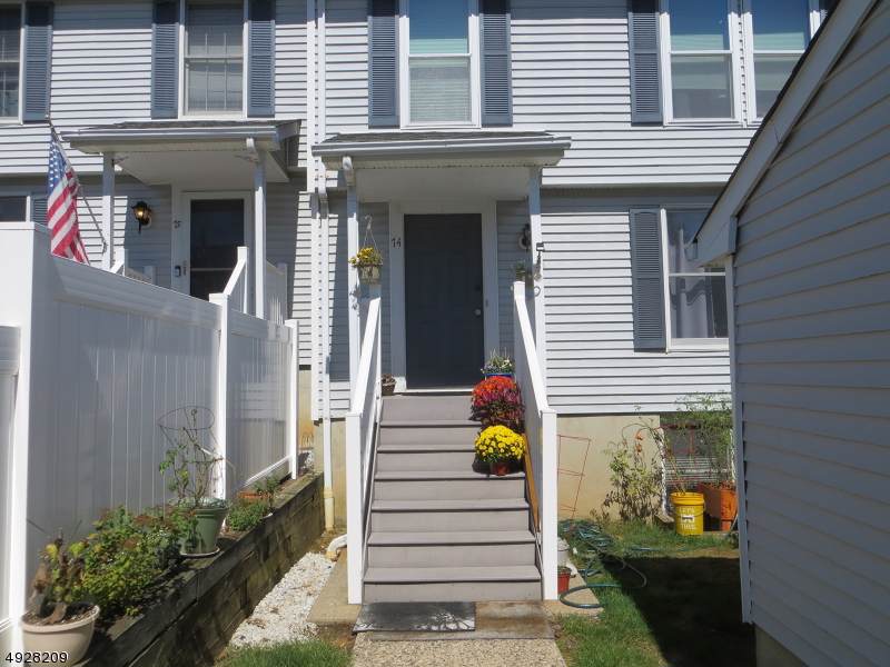 400 E Randolph Ave - Photo 1