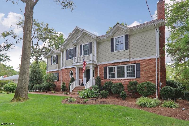 1331 Summit Lane - Photo 1
