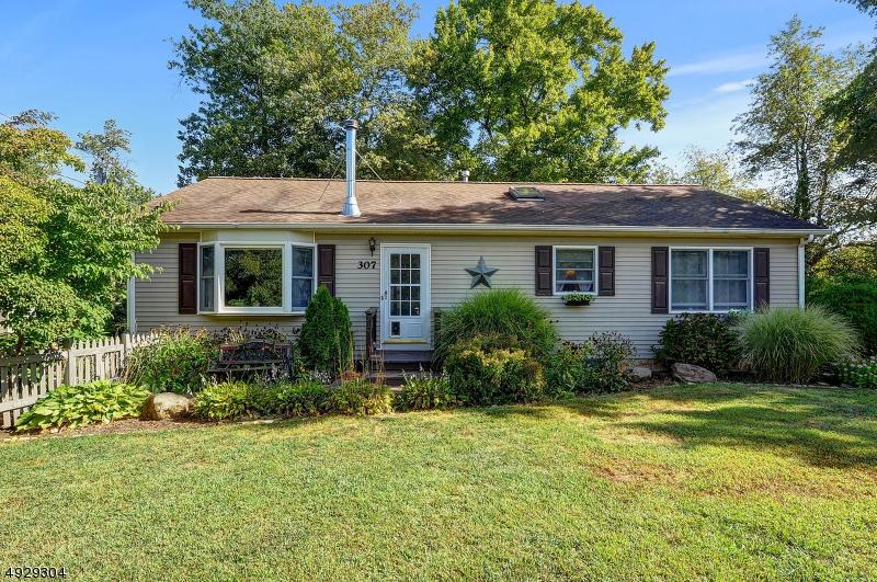 307 Ridge Blvd - Photo 1