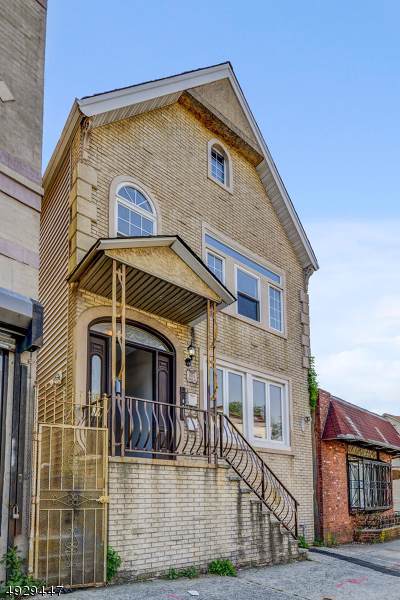 1018 Clinton Ave - Photo 1