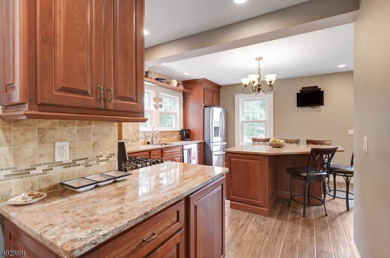446 Ridgewood Rd - Photo 1