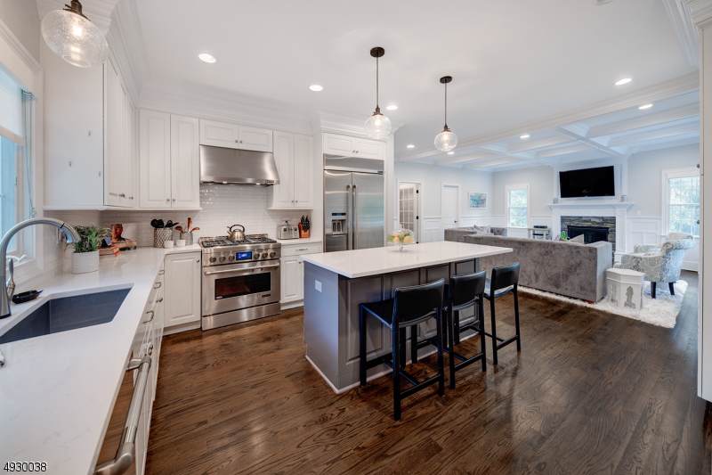 732 Fairmount Ave - Photo 1