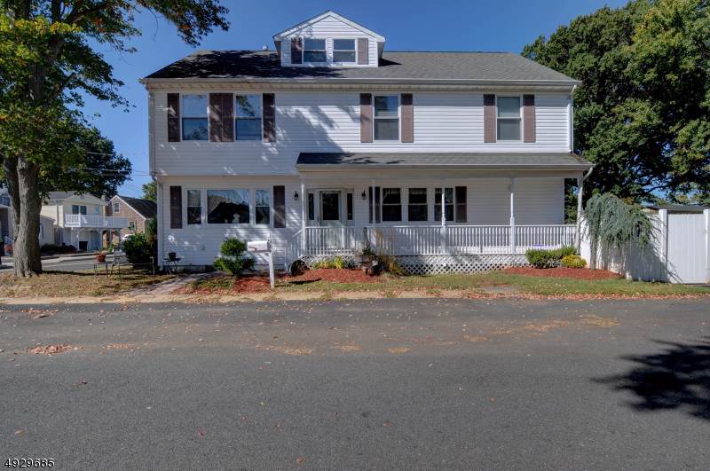 539 Ocean Ave - Photo 1