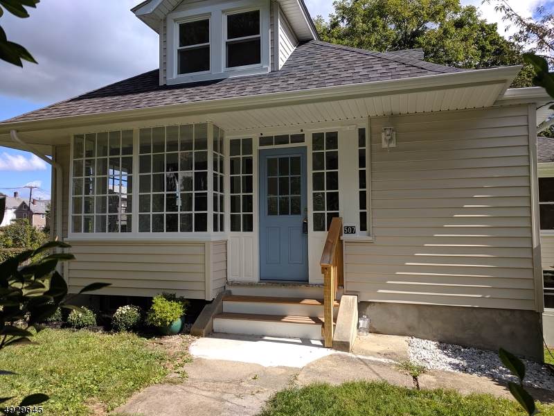 507 Jefferson St - Photo 1