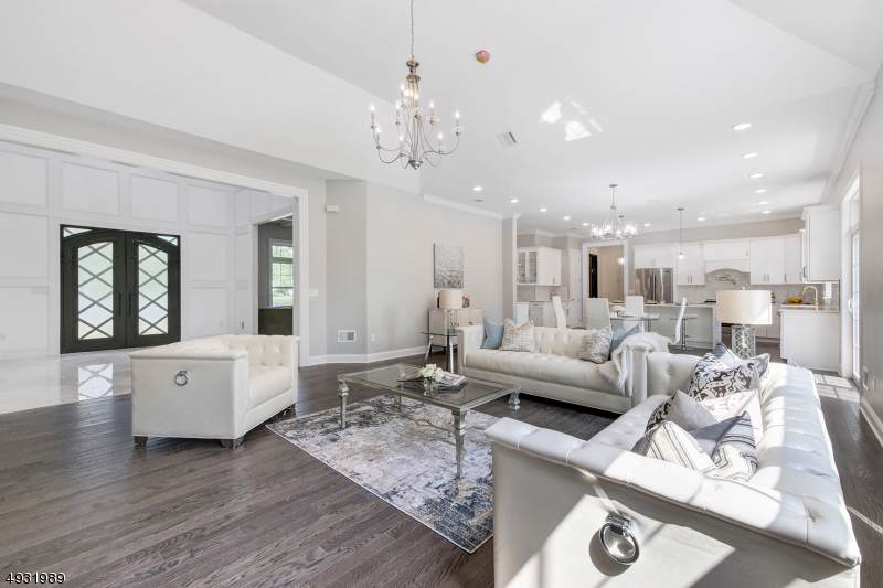 4 Winston Dr - Photo 1