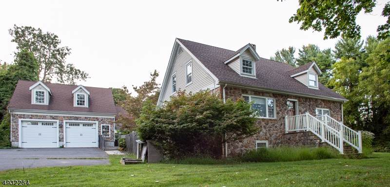 111 Orchard Ln - Photo 1