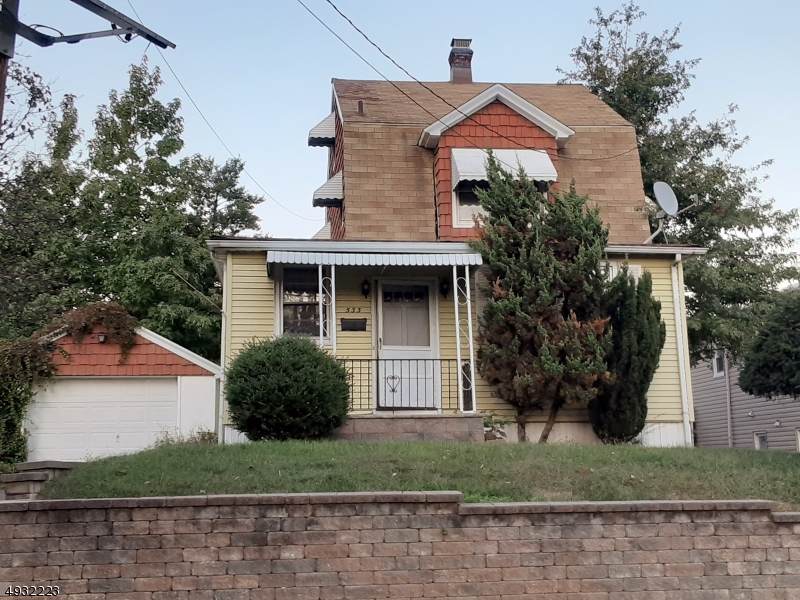 533 Chester Ave - Photo 1
