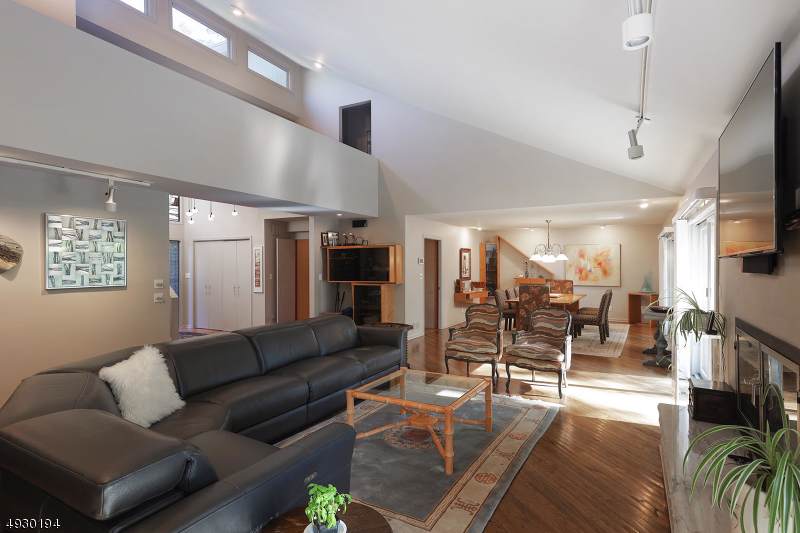 80 Scott Dr - Photo 1