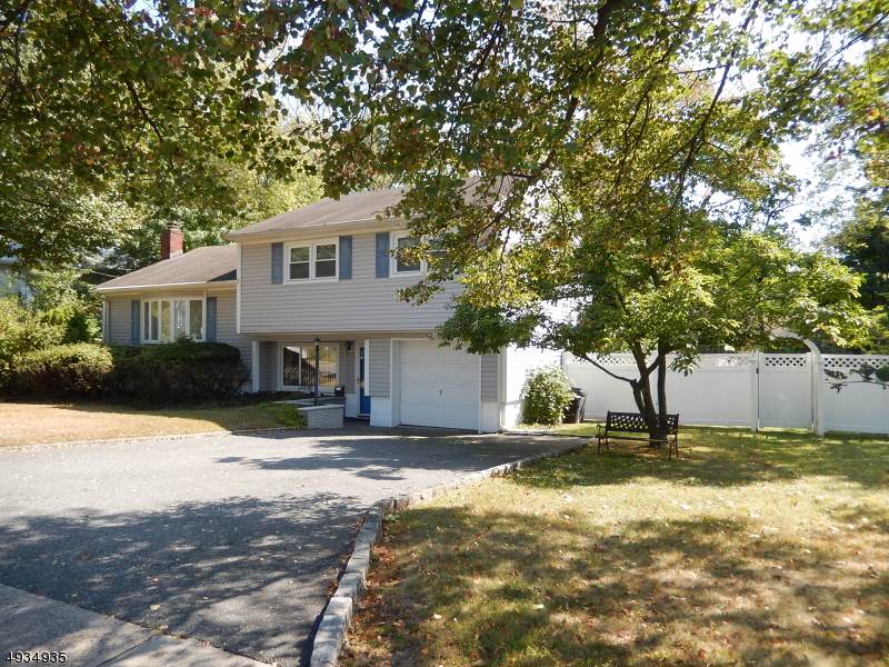 169 Grove Ave - Photo 1