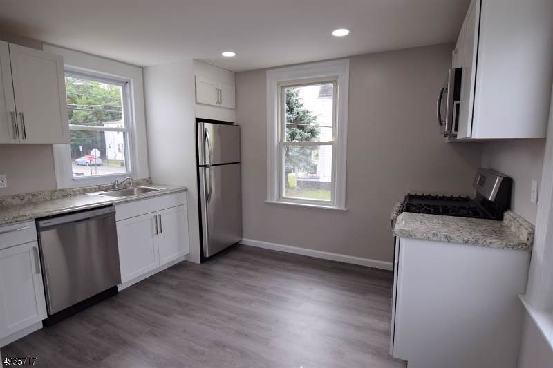 126 Walnut St - Photo 1