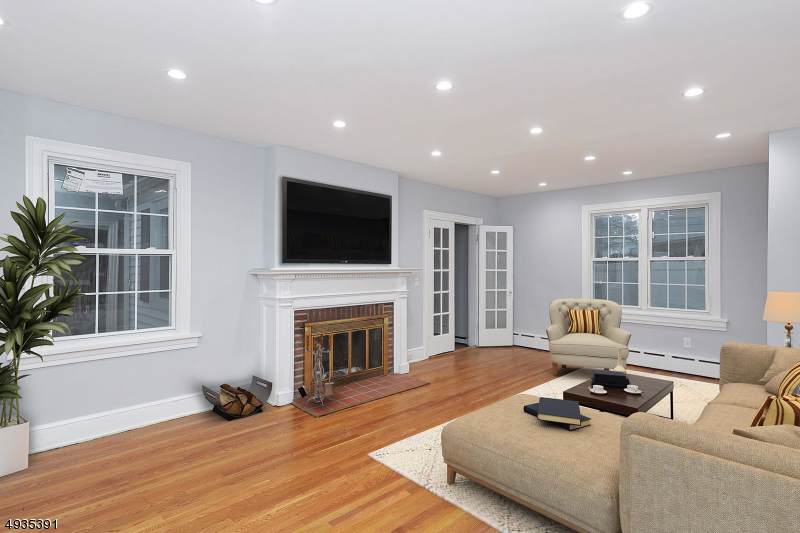 376 Maple Ave - Photo 1
