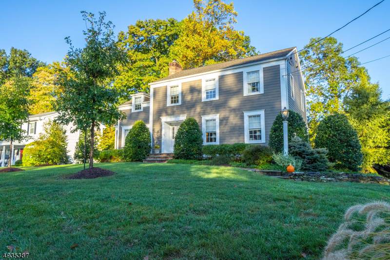 18 Mitchell Ave - Photo 1