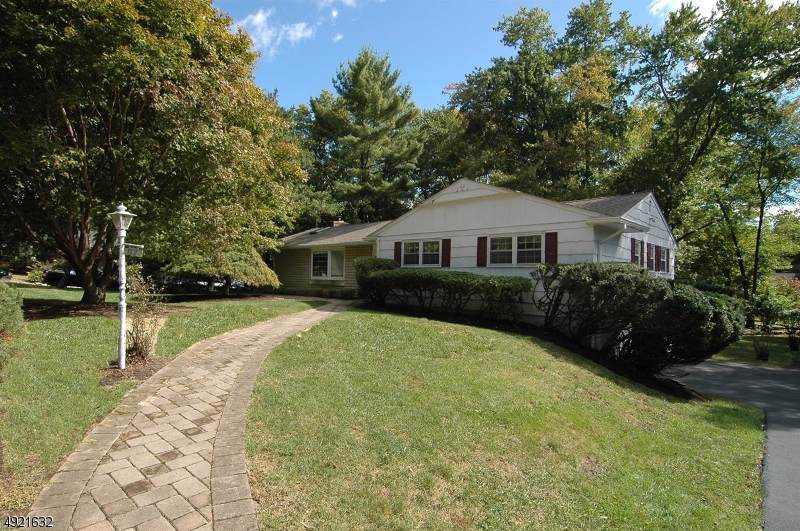 49 Leamoor Dr - Photo 1