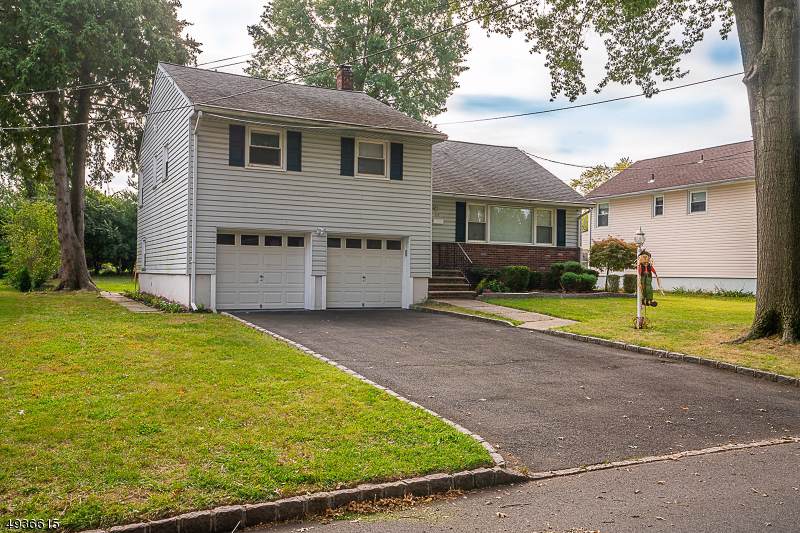 222 Denman Rd - Photo 1