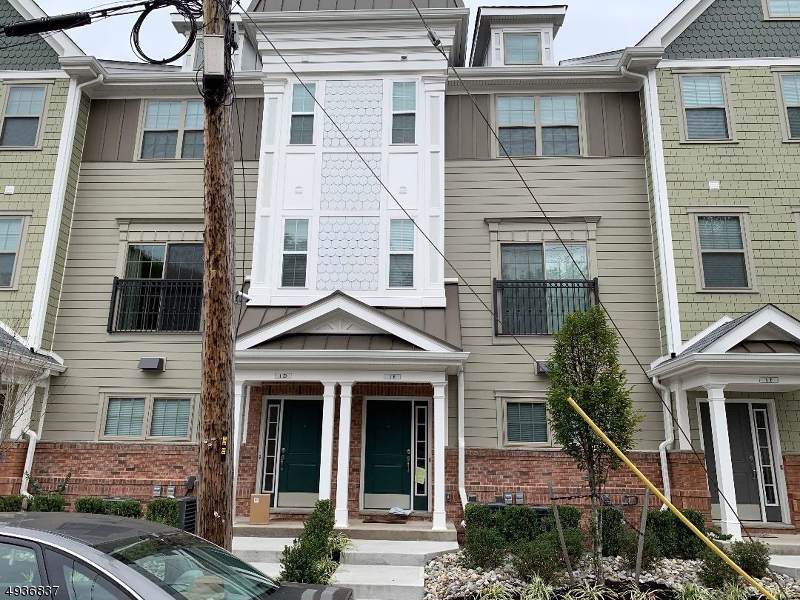 225 La Grande Ave - Photo 1