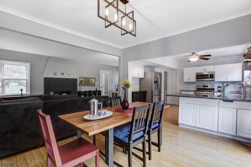 286 Walton Ave - Photo 1