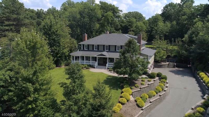 17 Far Brook Dr - Photo 1