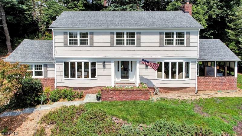 1397 Outlook Dr - Photo 1