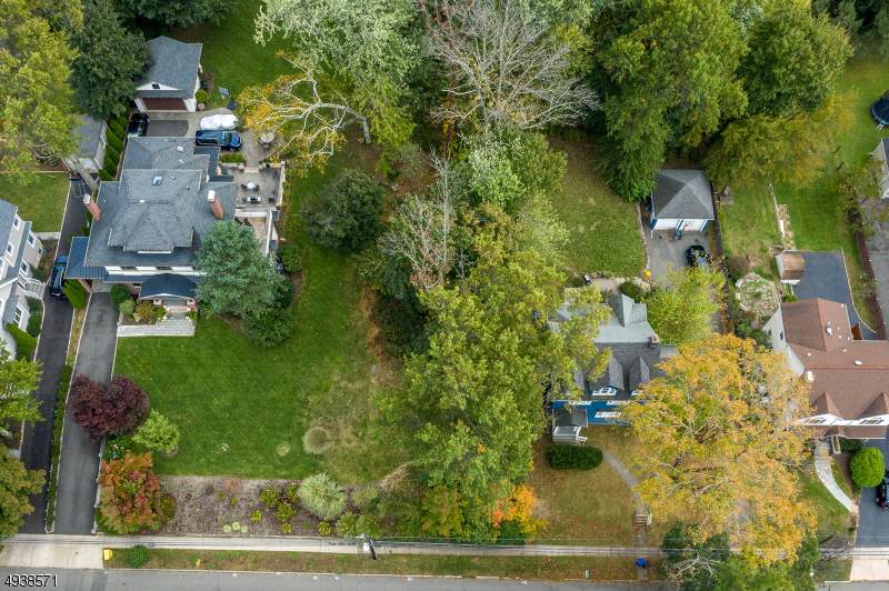 101 Hillside Ave - Photo 1