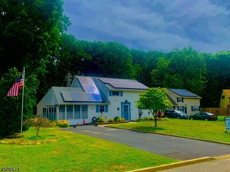 8 Grove Ln - Photo 1