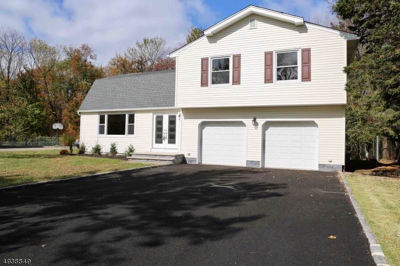 11 Olympia Dr - Photo 1