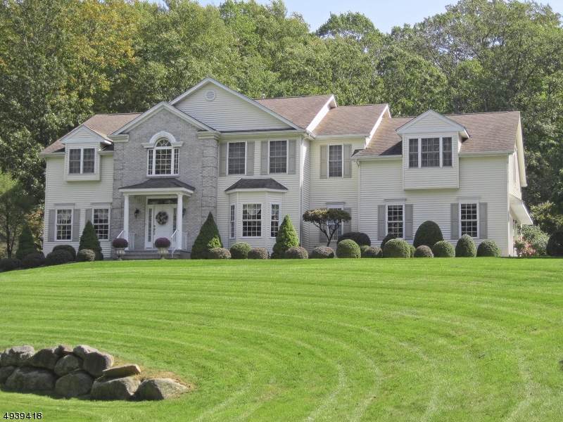 7 Camelot Dr - Photo 1