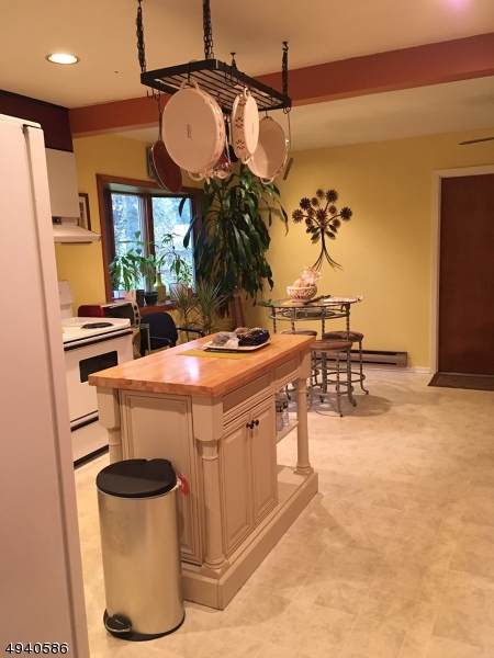 14 Alan Dr - Photo 1