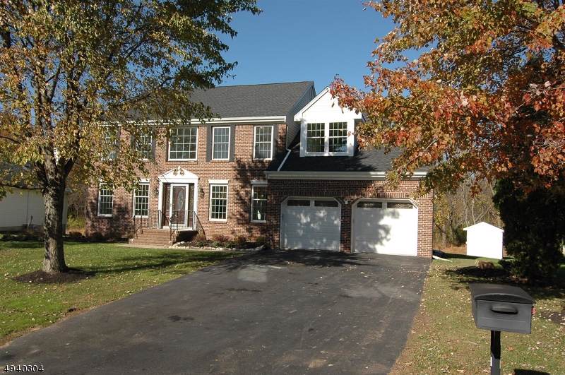 91 Crenshaw Dr - Photo 1