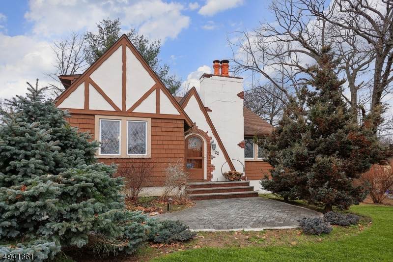 22 Burnet Hill Rd - Photo 1