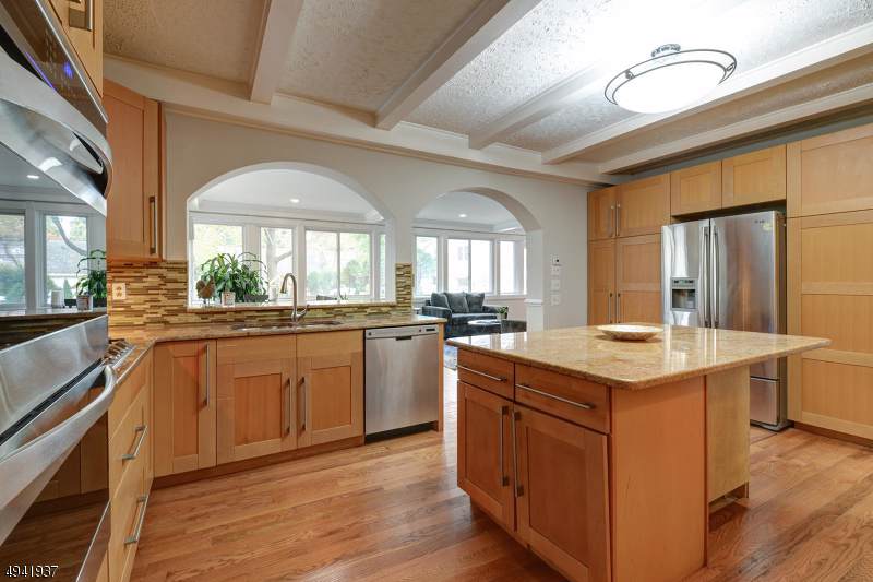 18 Midland Blvd - Photo 1