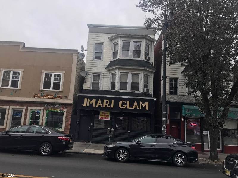 923 Main St - Photo 1