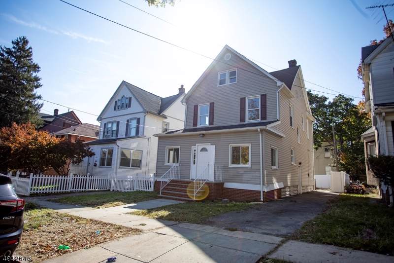 212 Weequahic Ave - Photo 1