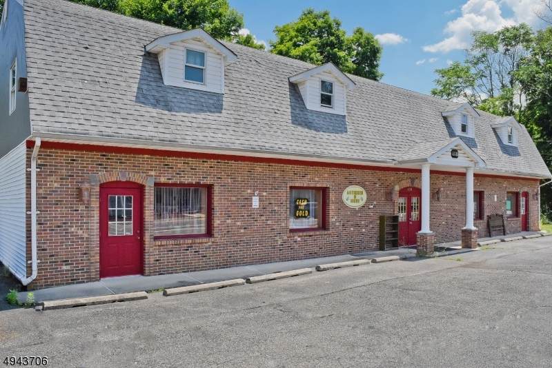 118 Main St - Photo 1