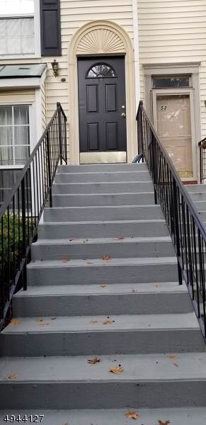 54 Howard Ct - Photo 1