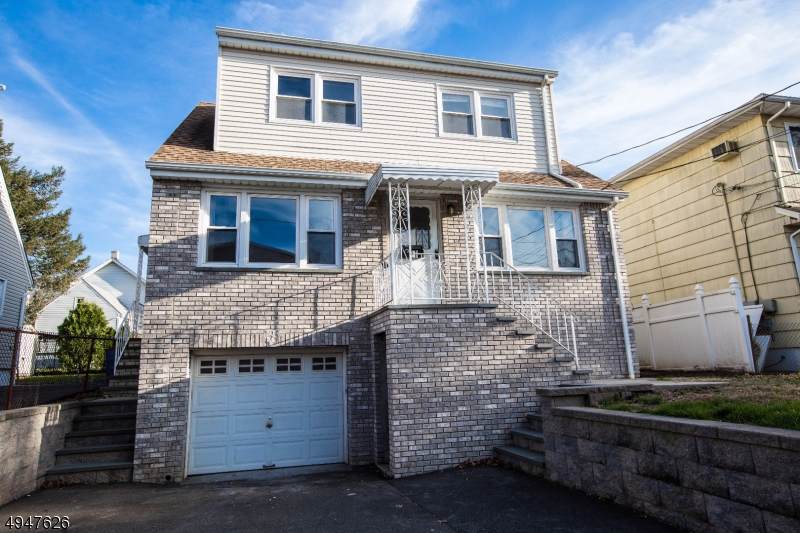 21 Moore Pl - Photo 1