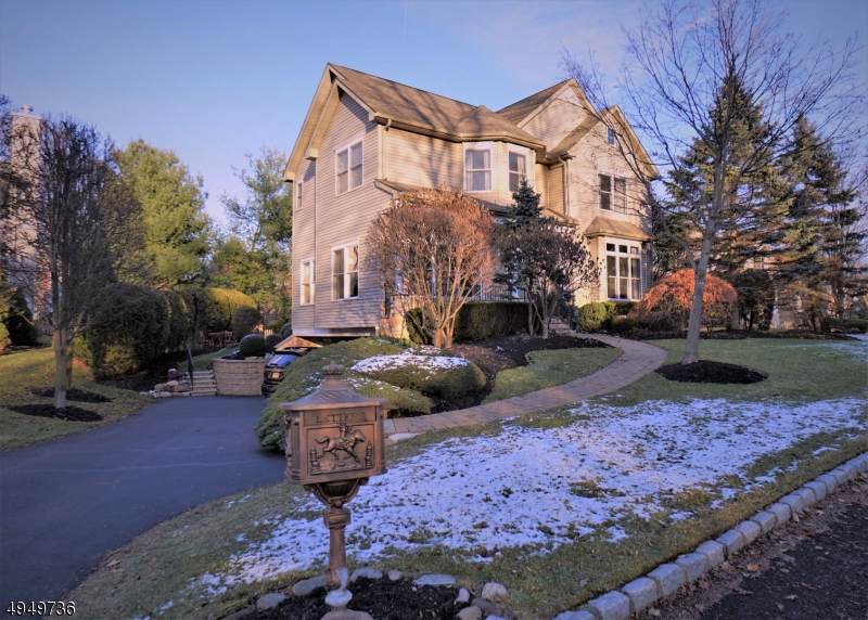 10 Frederick Ct - Photo 1