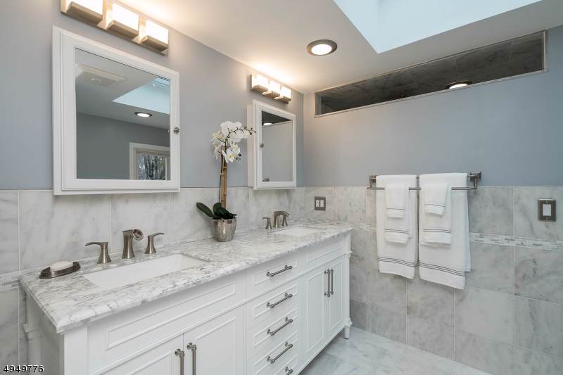 168 Horseneck Rd - Photo 1