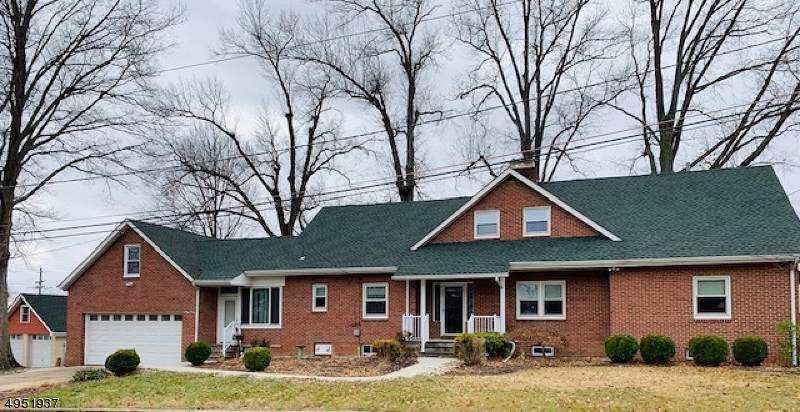 605 Leland St - Photo 1