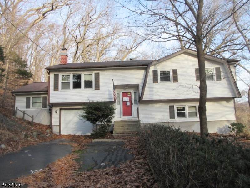 6 Christine Pl - Photo 1