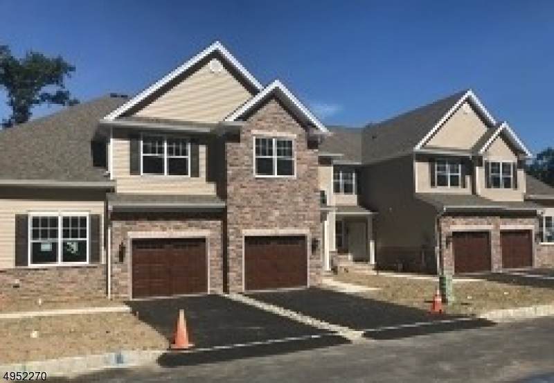 20 Pleasant Valley Way - Photo 1