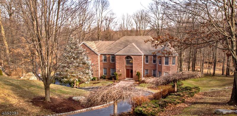 16 Maria Dr - Photo 1