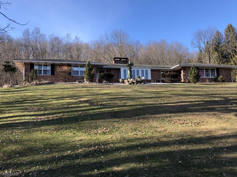 25 Ruth Dr - Photo 1
