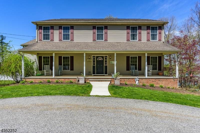 41 Summit Ave - Photo 1