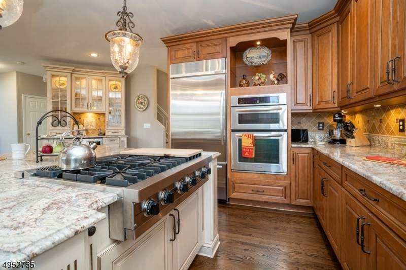 17 Firestone Ct - Photo 1