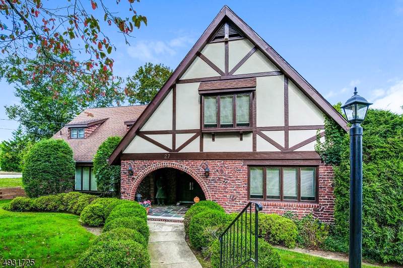 27 Sparta Rd - Photo 1